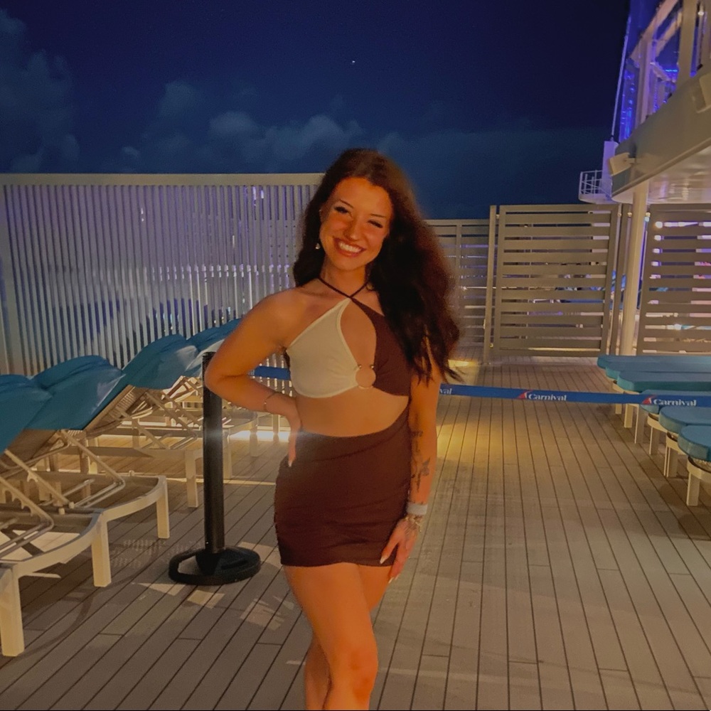 Meet your Posher, Kaitlyn